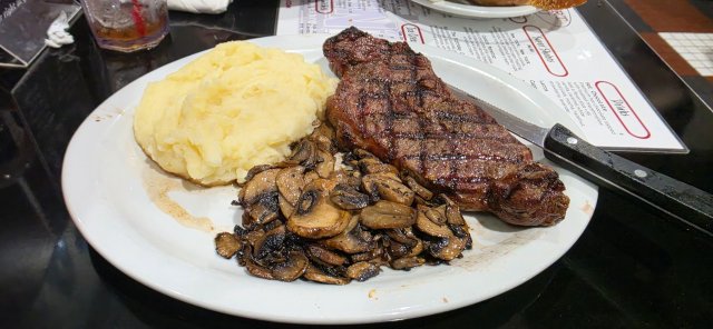 Max & Louie's New York Diner - (Cibolo - Interstate 35 North)