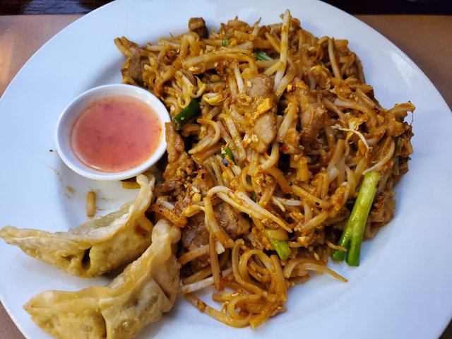 Beef Pad Thai
