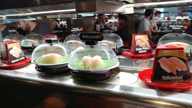 Conveyor Belt - Yellowtail & Scallop Nigiri