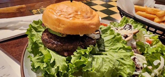 Saucer Burger