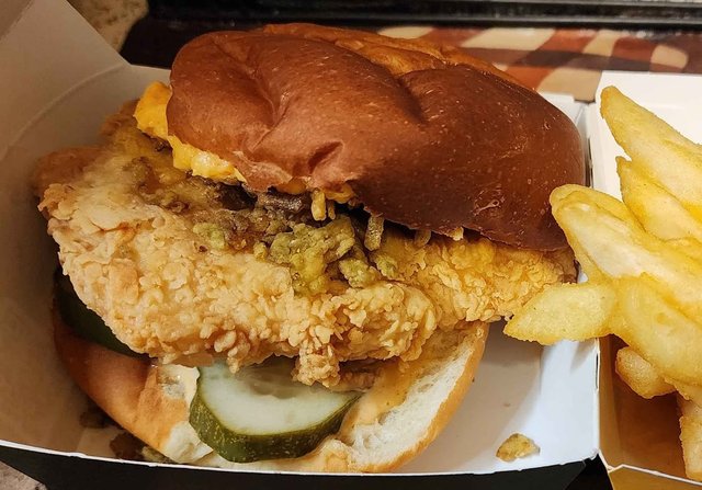 Pimento Crunchwich