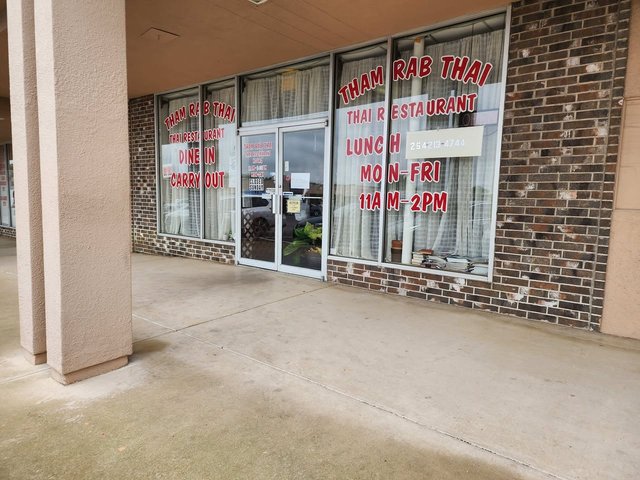 Tham Rab Thai Store Front