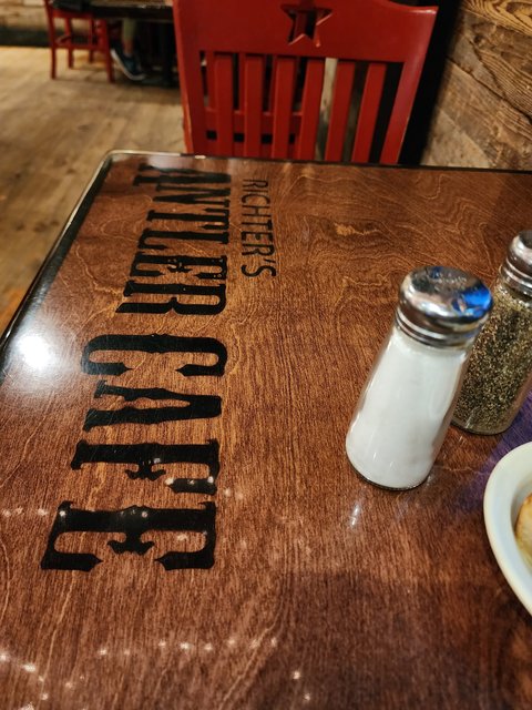 Antler Cafe - Table