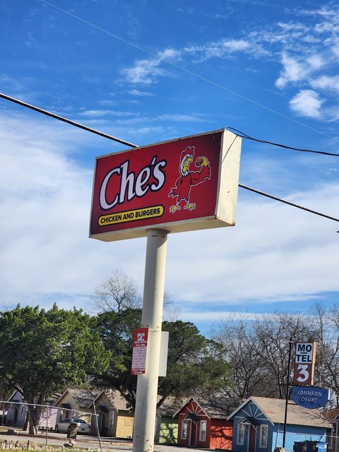 Che's Chicken & Burgers