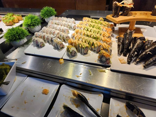 More Sushi Rolls & Hand Rolls