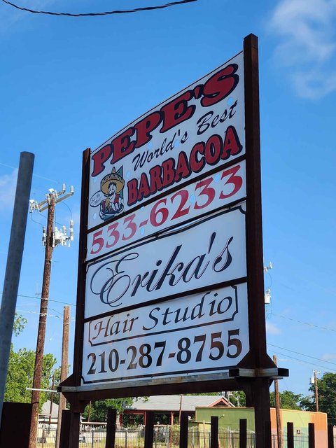 Pepes Barbacoa - Signage