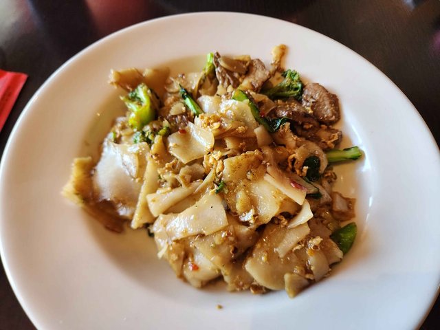 Chokdee - Beef Pad See Ewe (Med Hot)