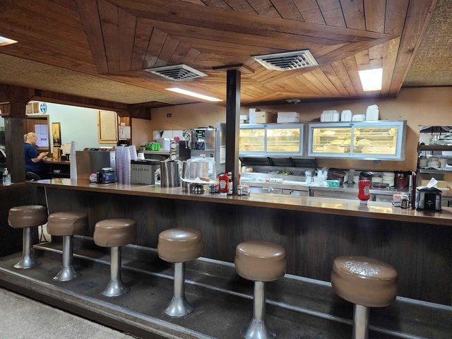 Front counter dining.