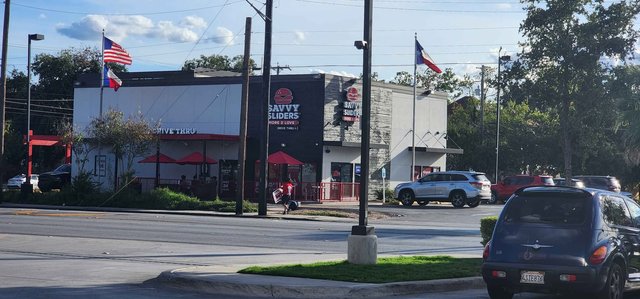 Savvy Sliders - (San Antonio - San Pedro Ave)