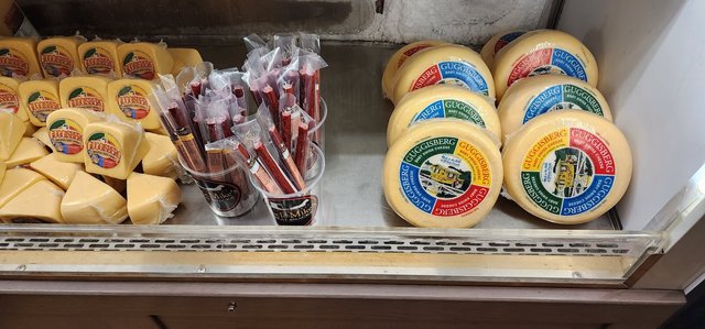 Der Dutchman - Sausage & Cheese's
