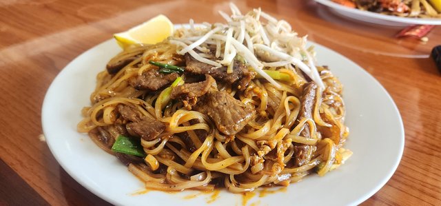 Beef Pad Thai