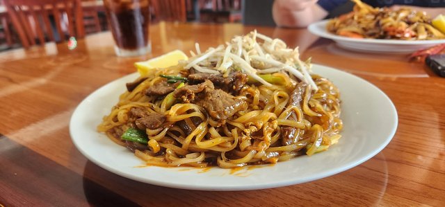 Beef Pad Thai