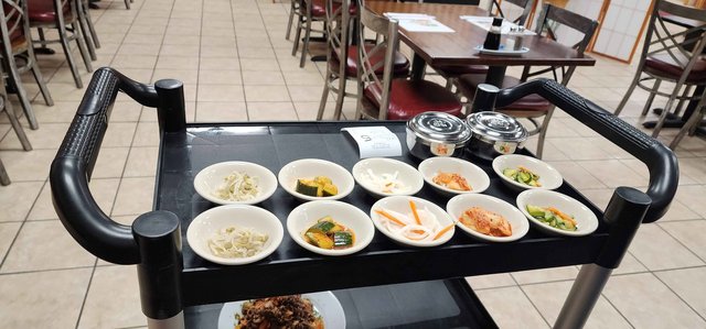 Side Dishes & Entrees Being Delivered.
