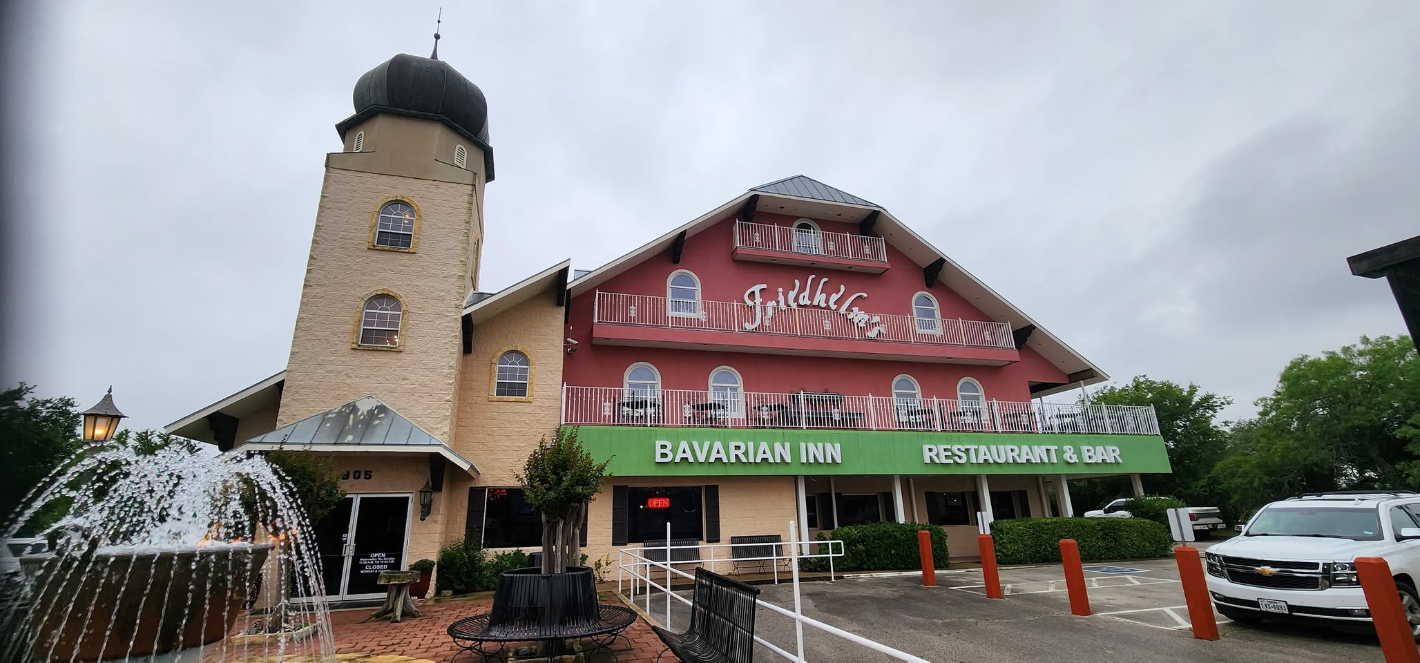 Friedhelms Bavarian Inn