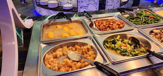 Coconut Shrimp, Corn on the cob, Steamed Vegetables, Fried Potatos