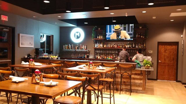 Dining Area & Bar