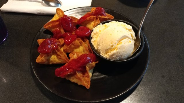 Strawberry Cheesecake Wontons