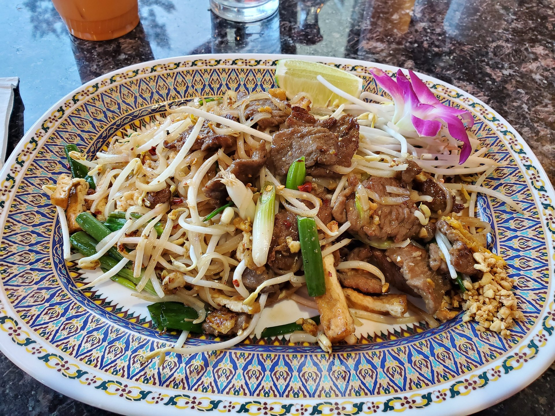 Thai Hut Bistro