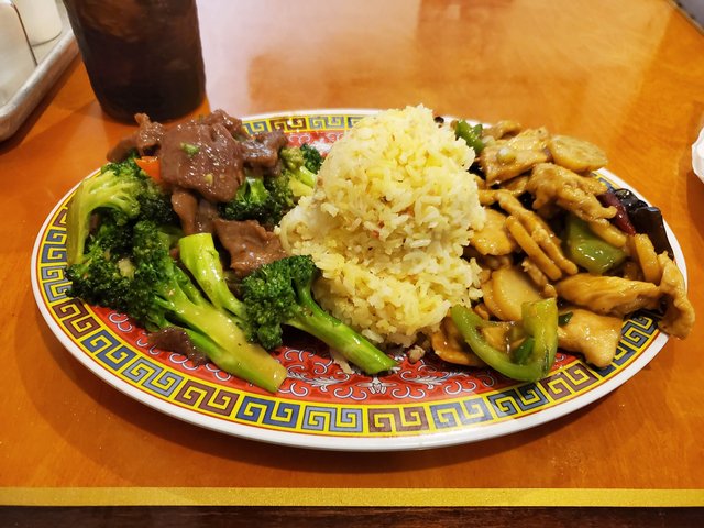 Thurs Combo - Beef & Broccoli & Chicken & Garlic Sauce