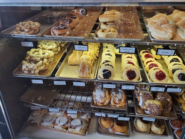 Kolaches & Cinnamon Rolls