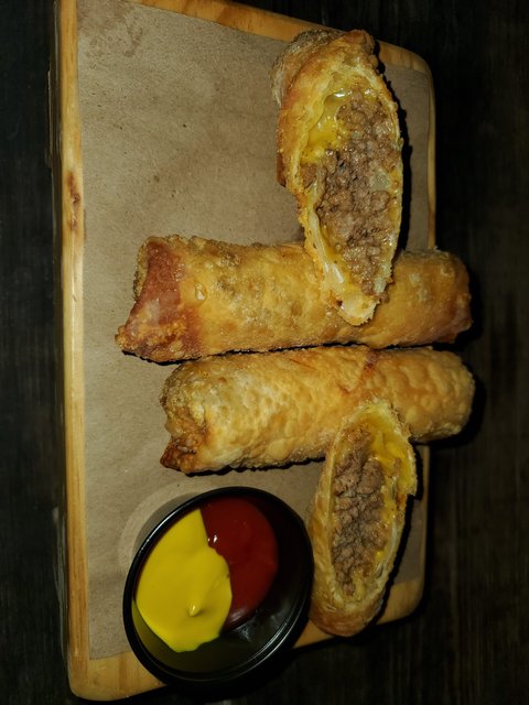 Cheeseburger Eggrolls