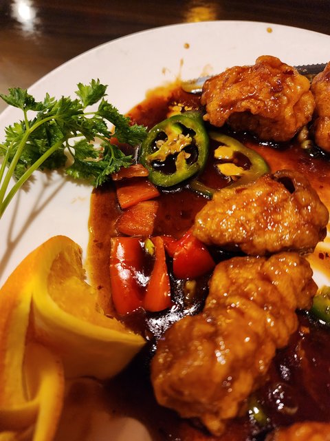 General Chicken - Jalapeño & Bell Pepper Garnish