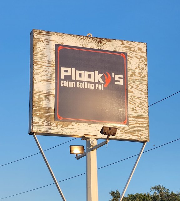 Plookys Boiling Pot - Signage