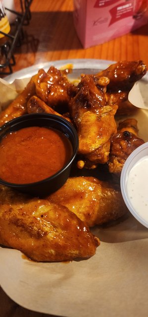 Mango Habanero Wings & 3 Mile Island Sauce