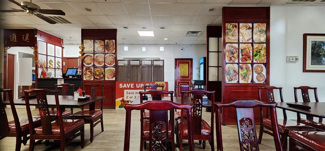 J-Plus - Dining Area