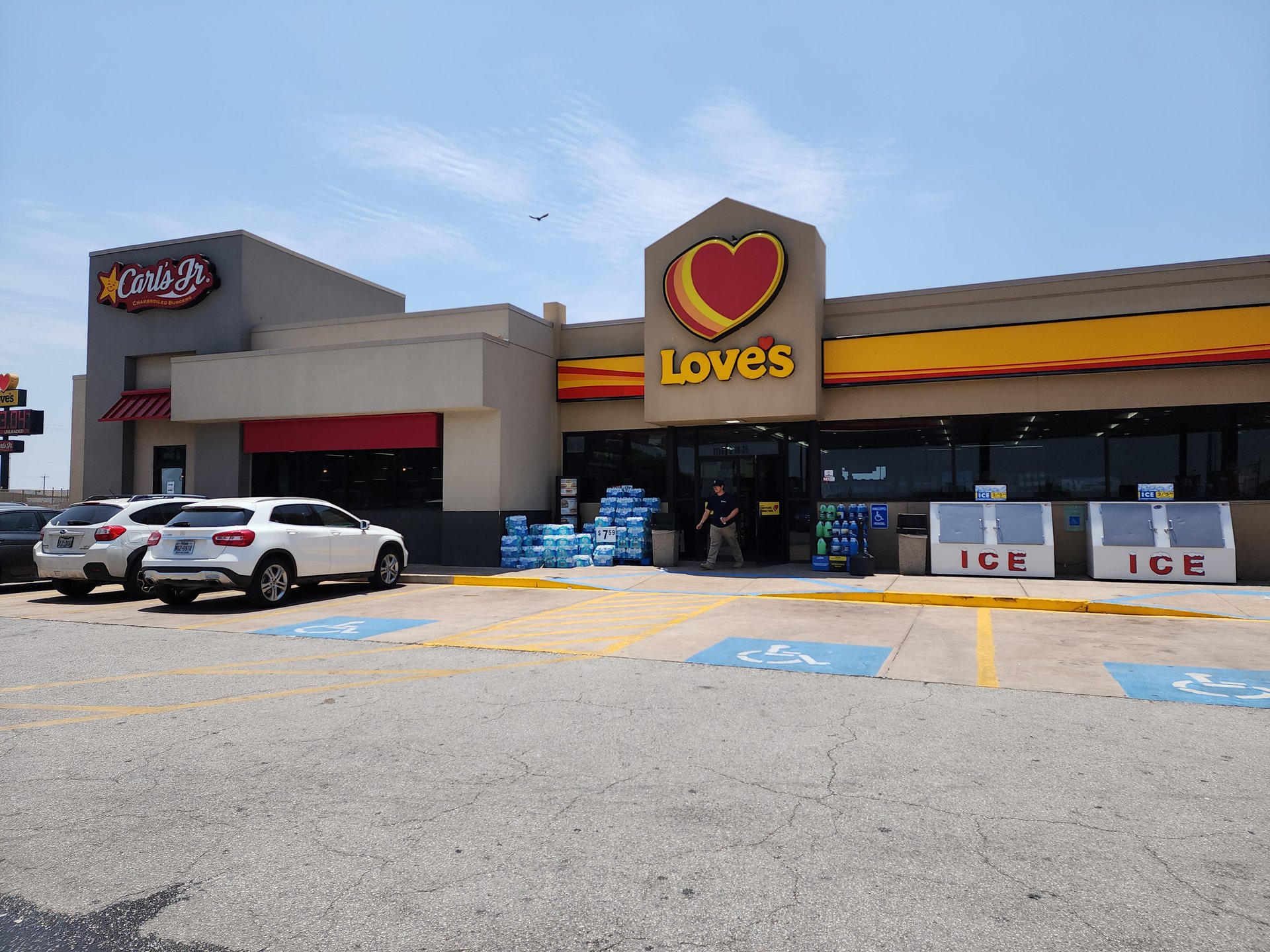 Carl's Jr - (Von Ormy - I-35)